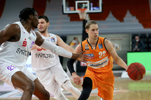 年轻一代投 年轻一代投